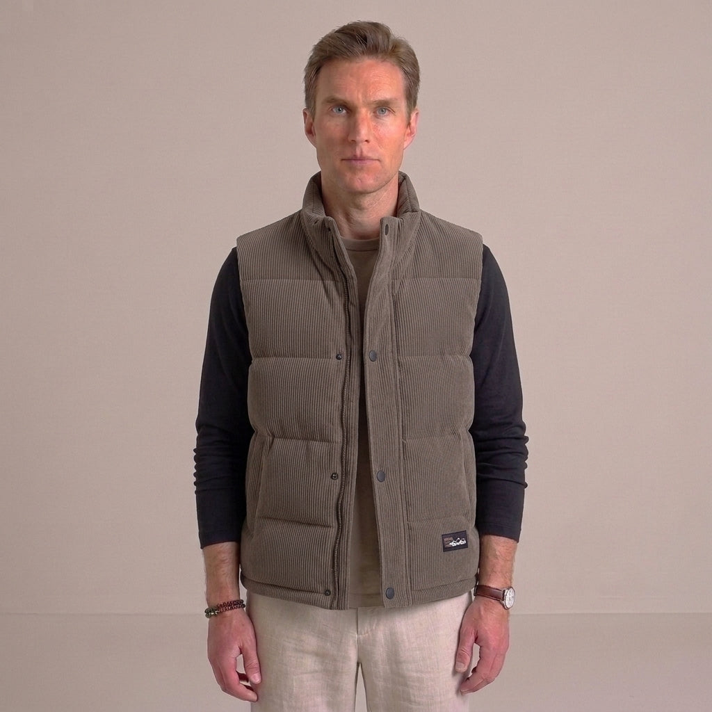 Herre fyldt vest i cord