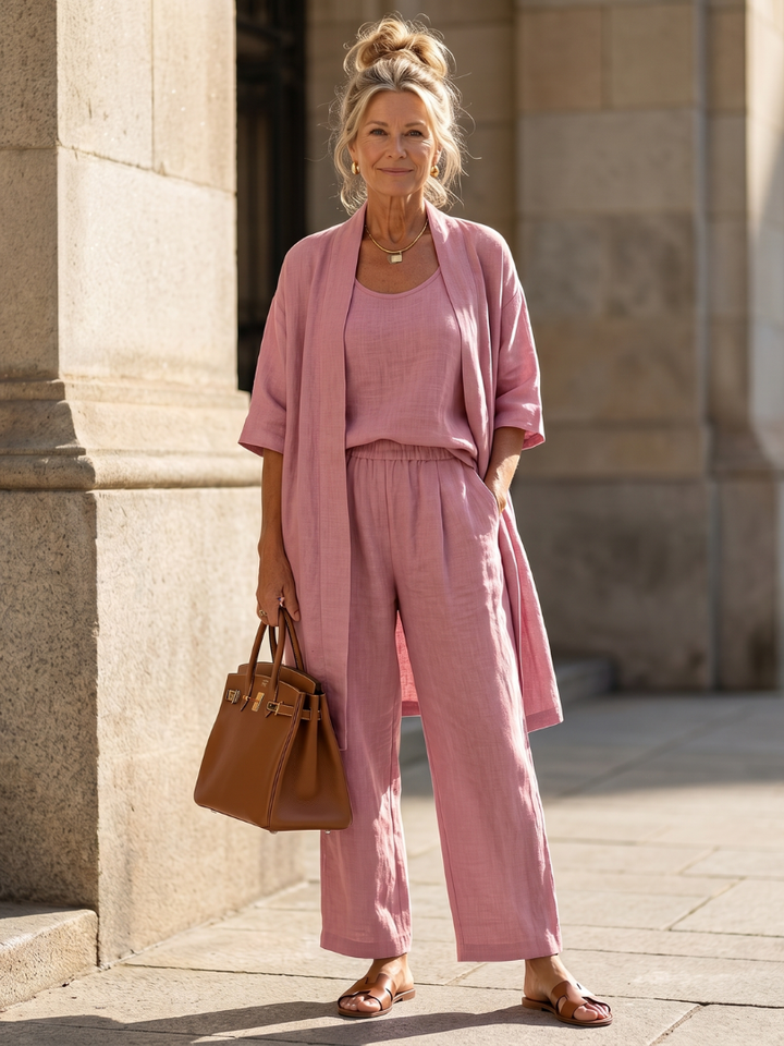 Casual three-piece set with a top and trousers for women