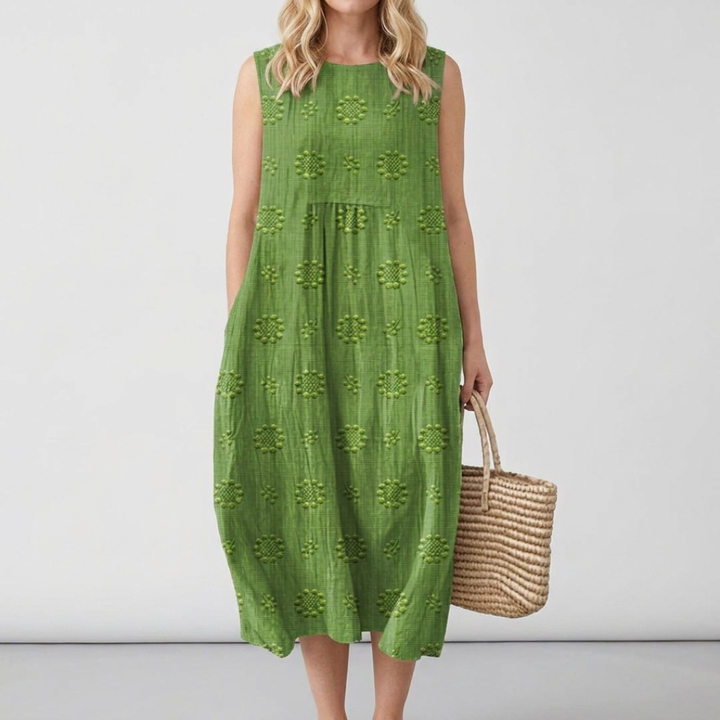 Elegant women’s dress with pockets