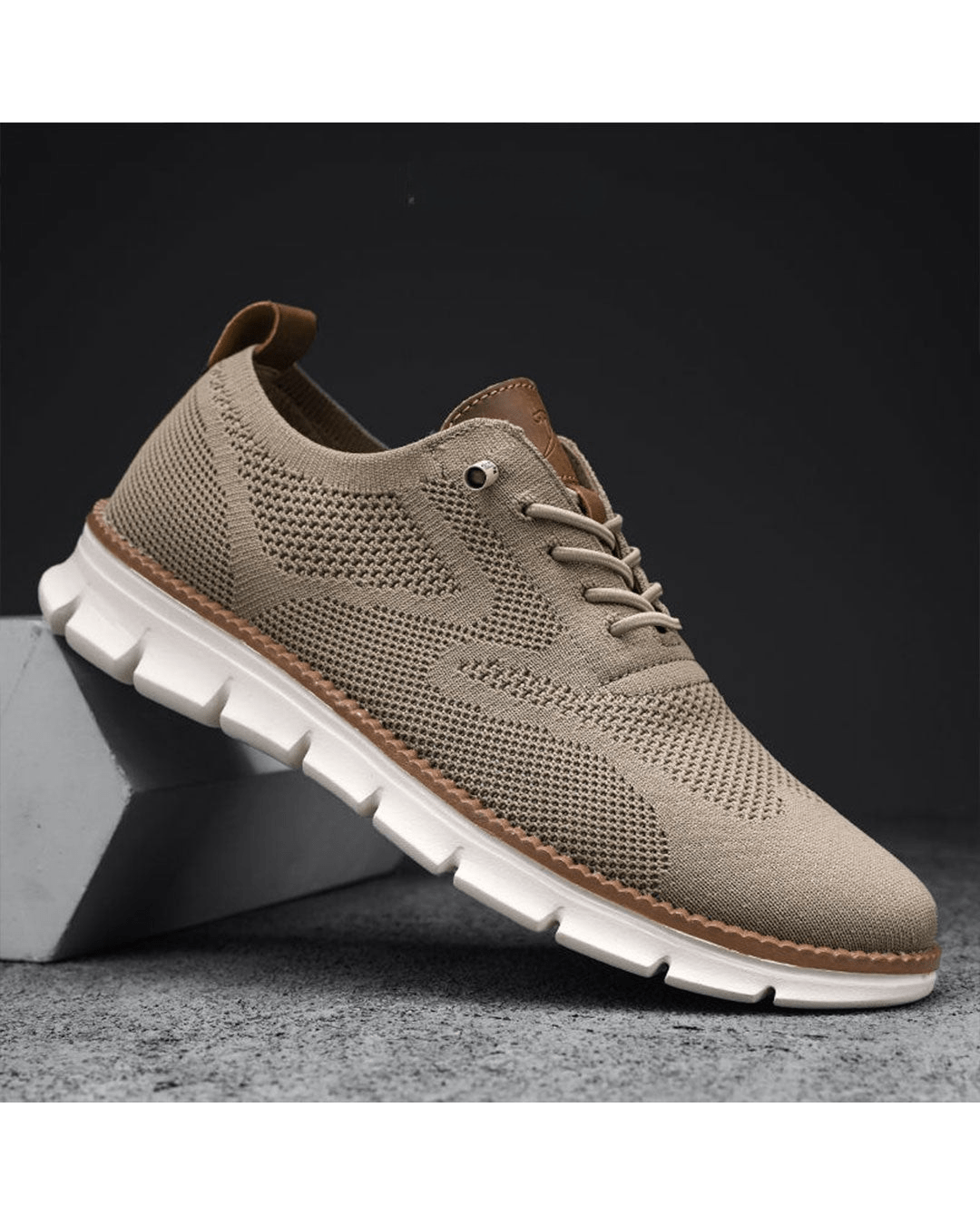 Men's Lightweight Everyday Sneakers with Cushioned Sole