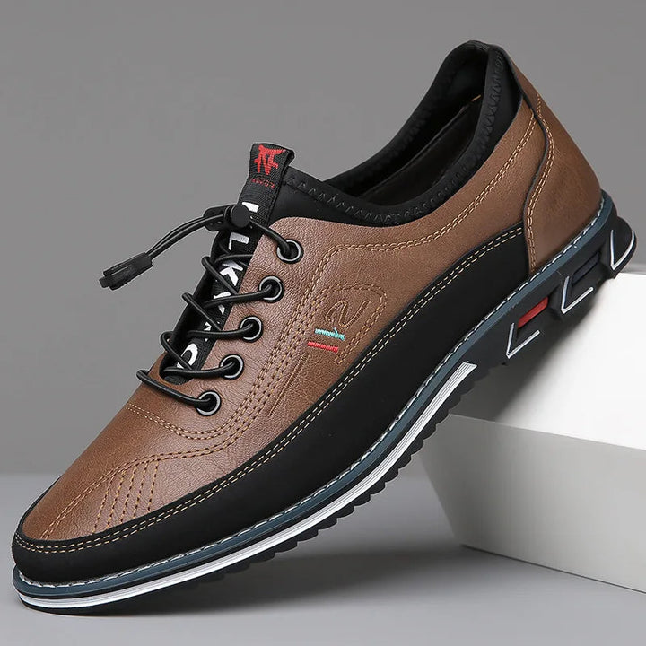 Lightweight casual shoes with laces