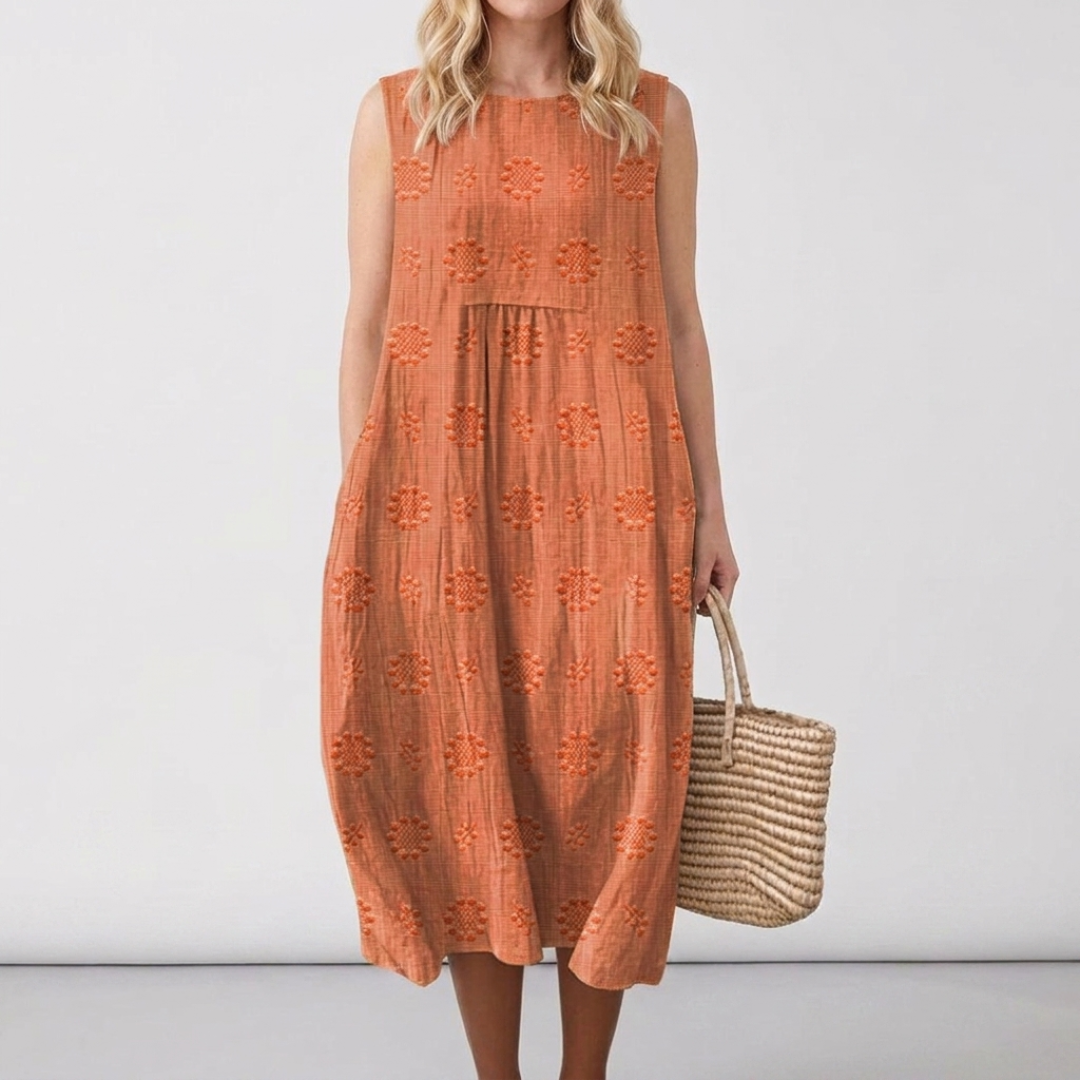 Elegant women’s dress with pockets