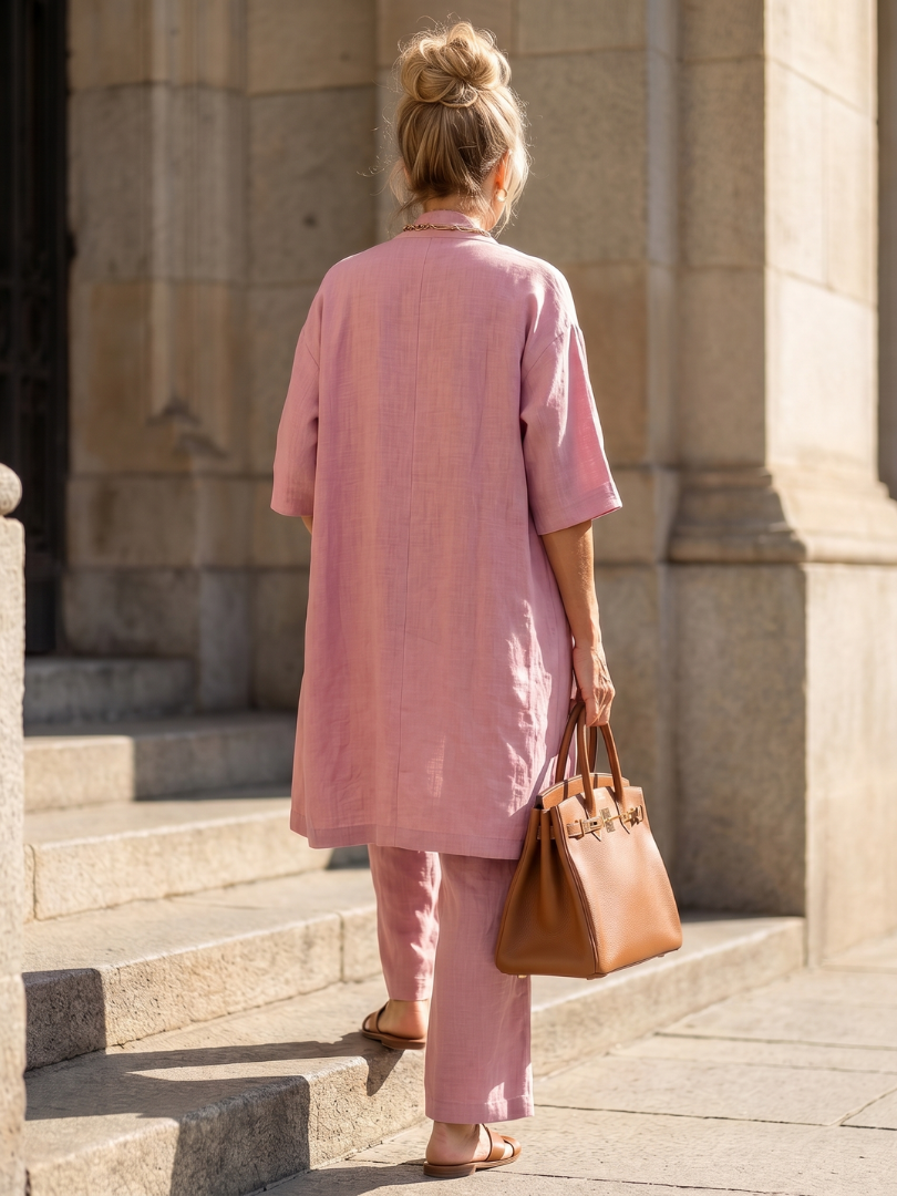 Casual three-piece set with a top and trousers for women