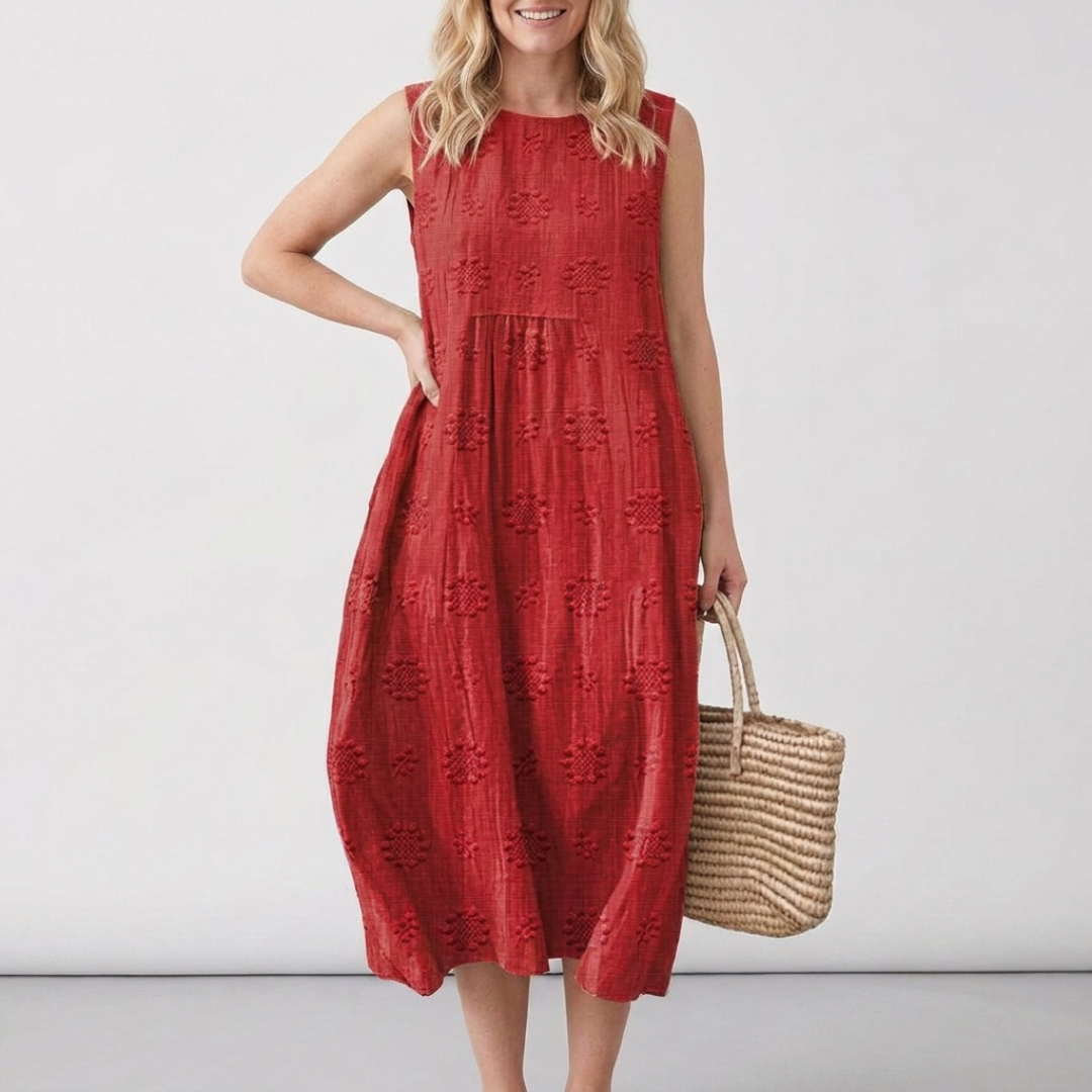 Elegant women’s dress with pockets