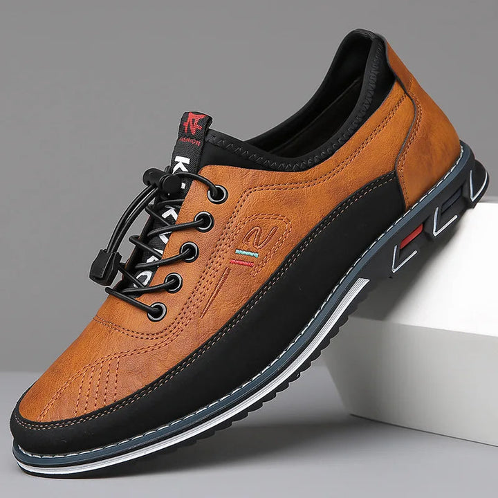 Lightweight casual shoes with laces