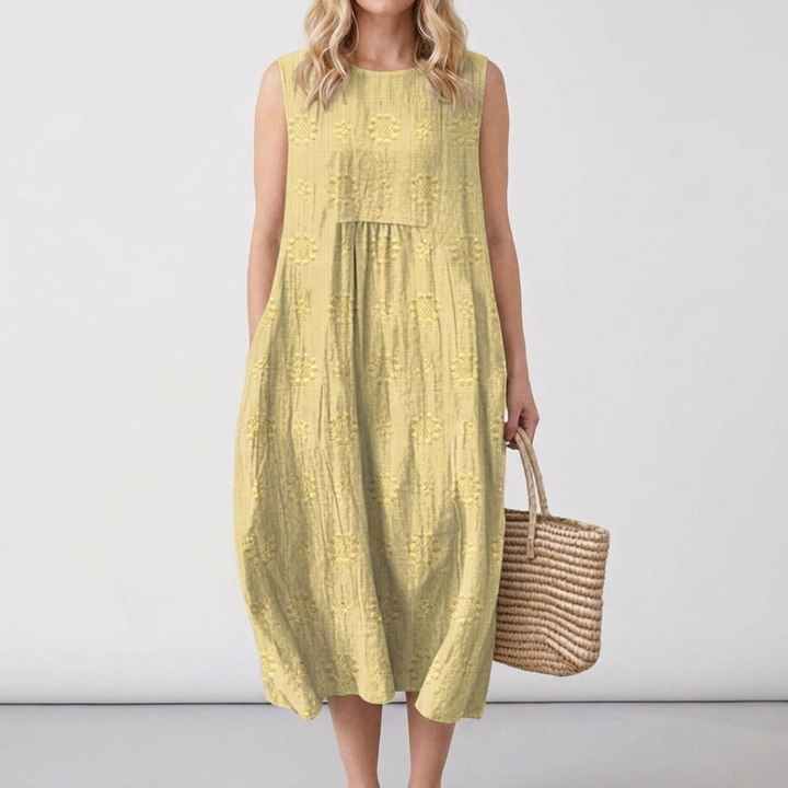 Elegant women’s dress with pockets
