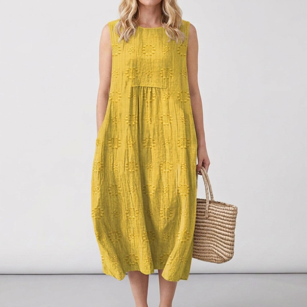Elegant women’s dress with pockets