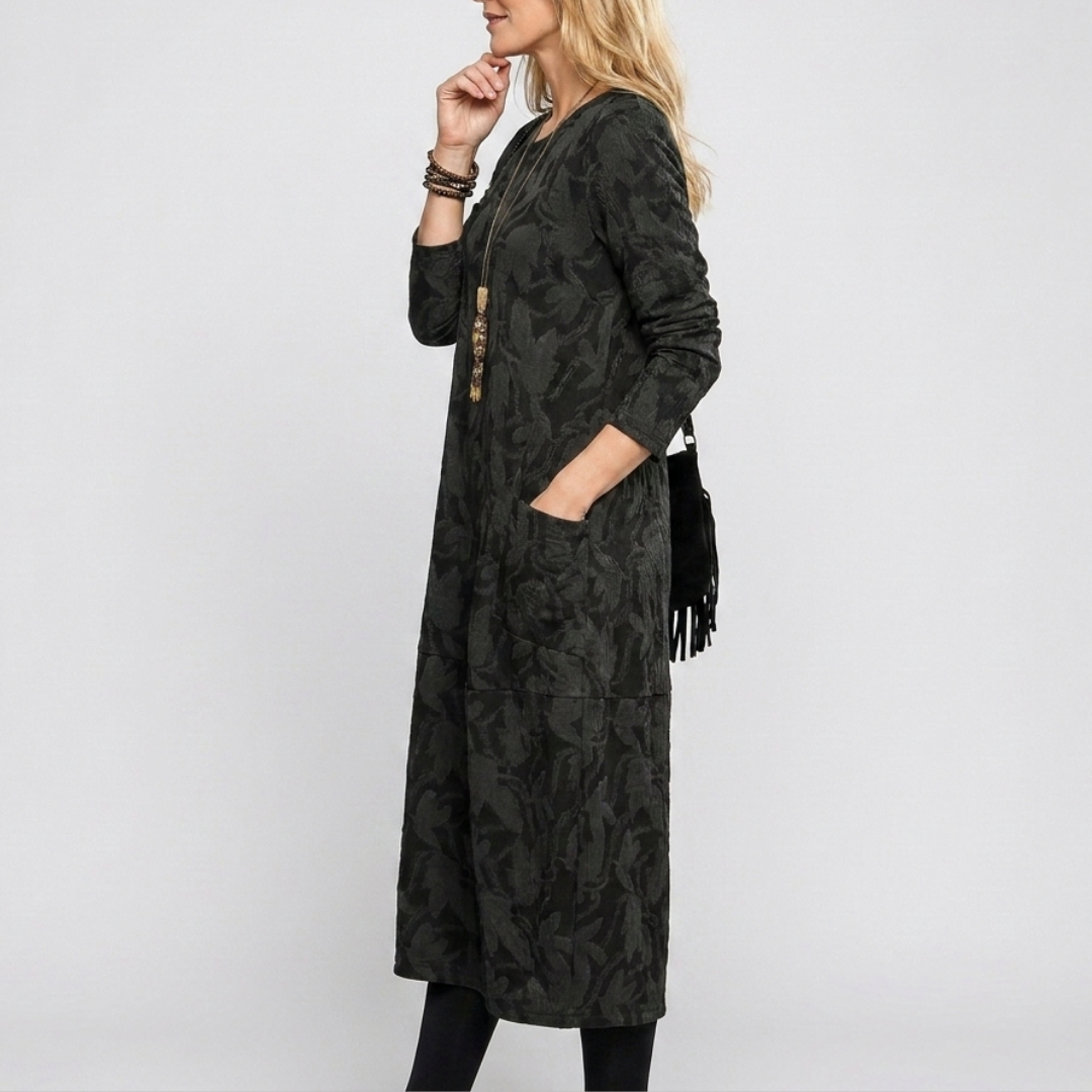Long-sleeved dress for women