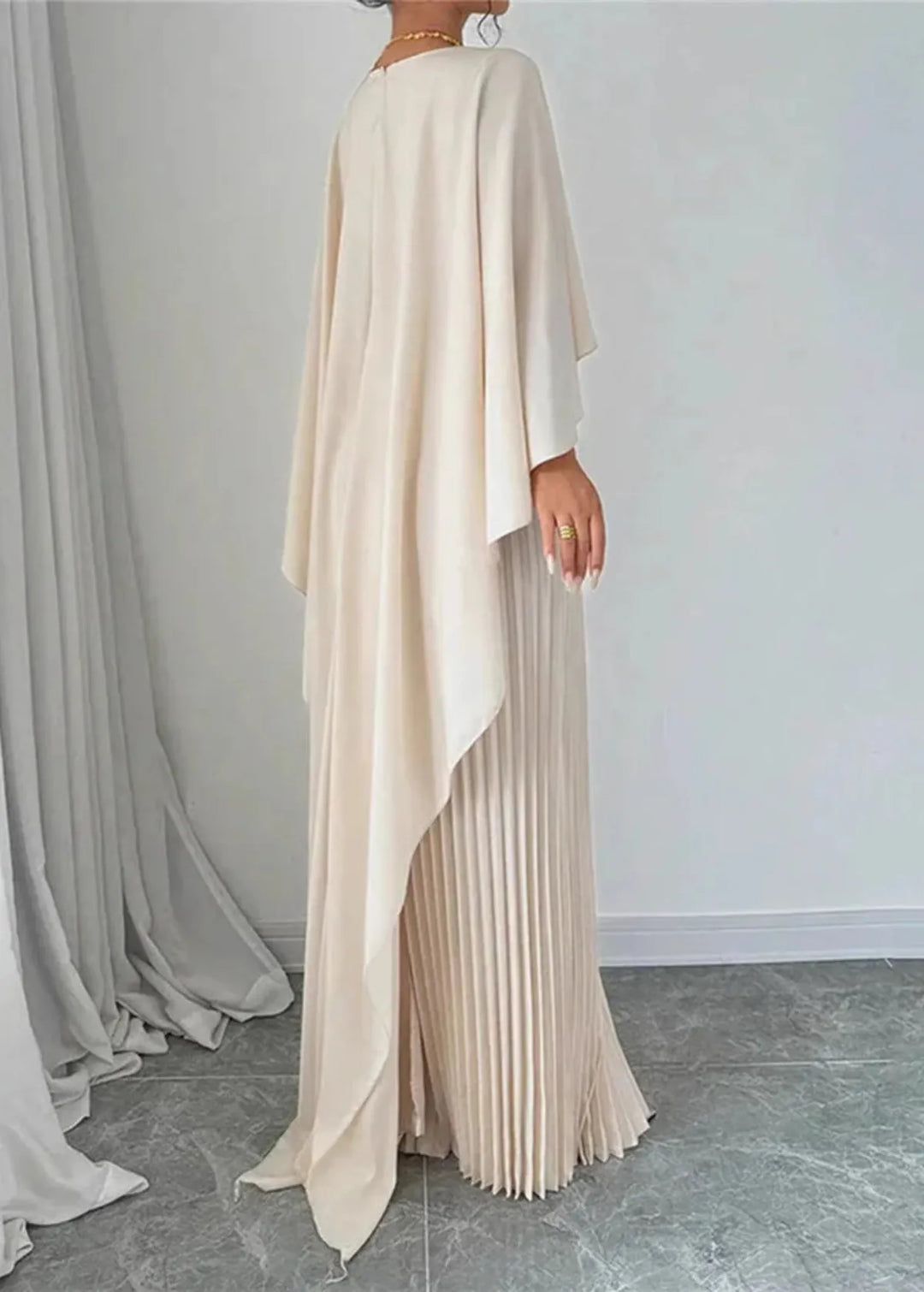 Maxi dress with cape and pleated skirt for women