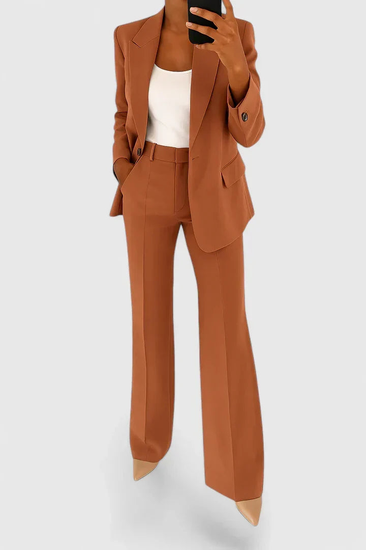 Elegant two-piece suit for women