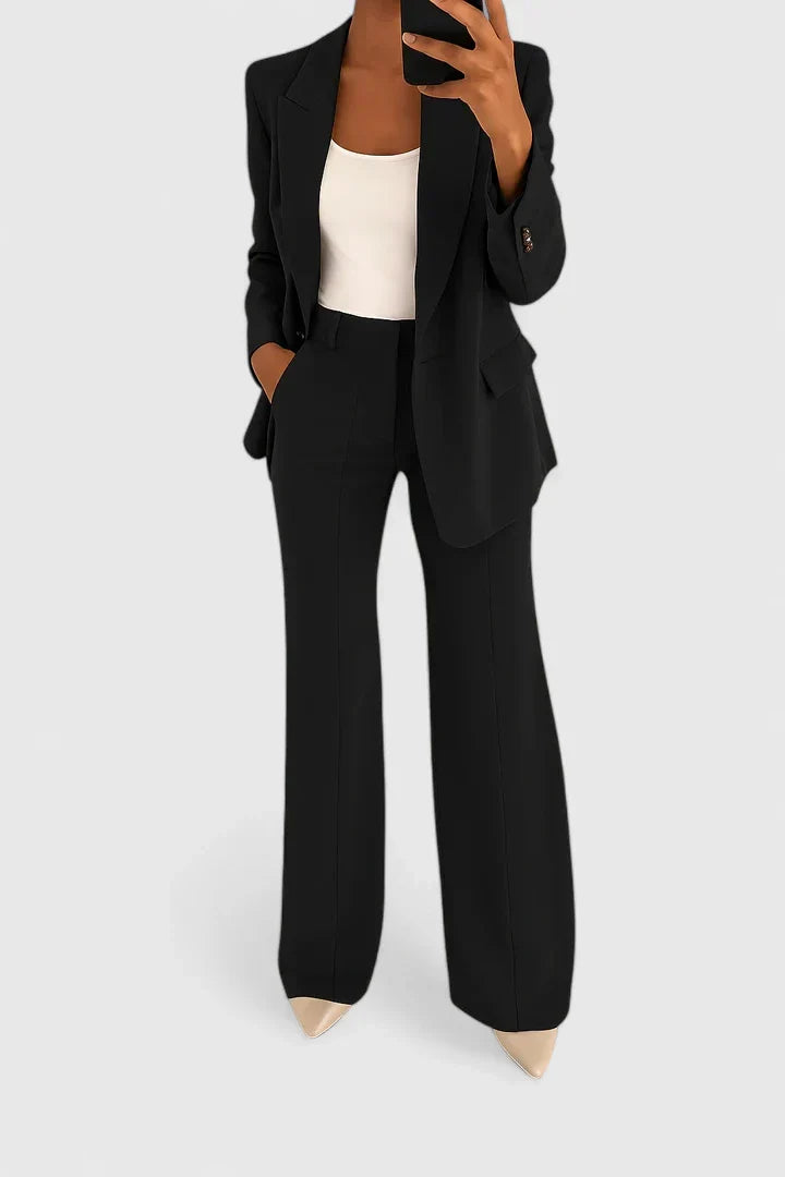 Elegant two-piece suit for women