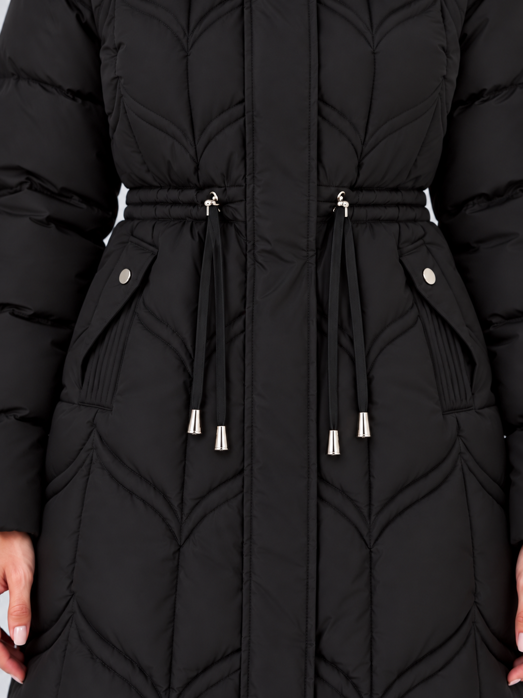 Women's jacket with a hood and fur details