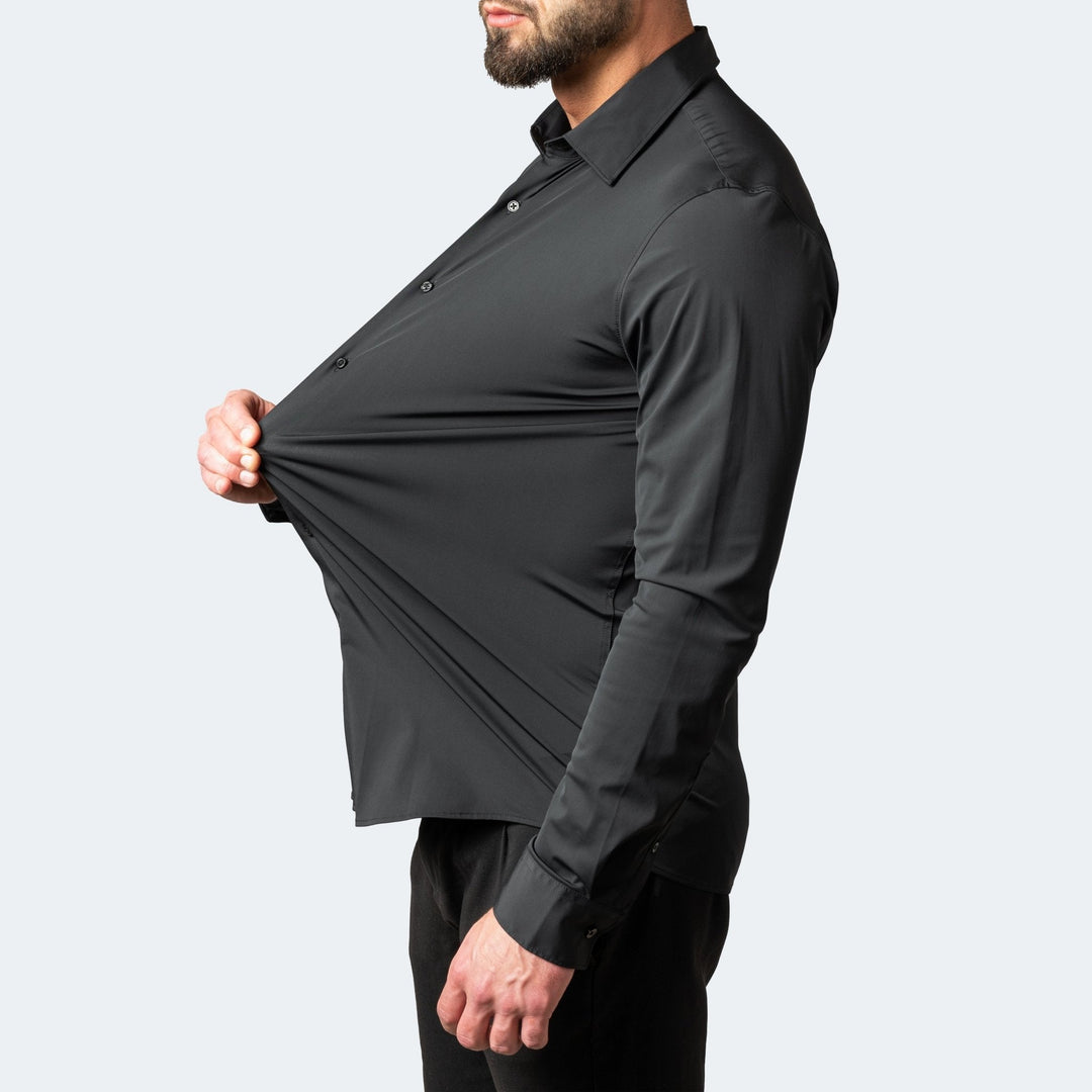 Men’s shirt with a pointed collar