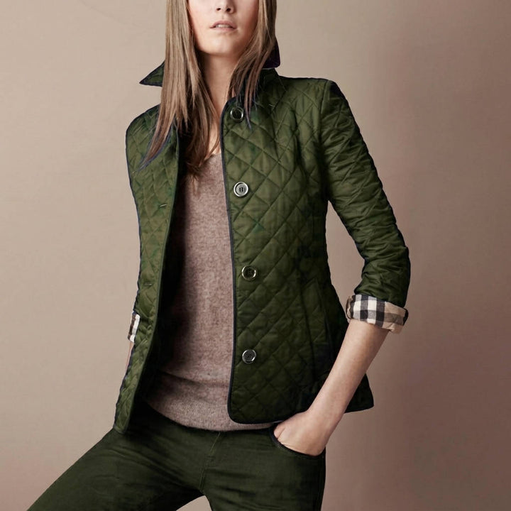 Lightweight quilted jacket for women