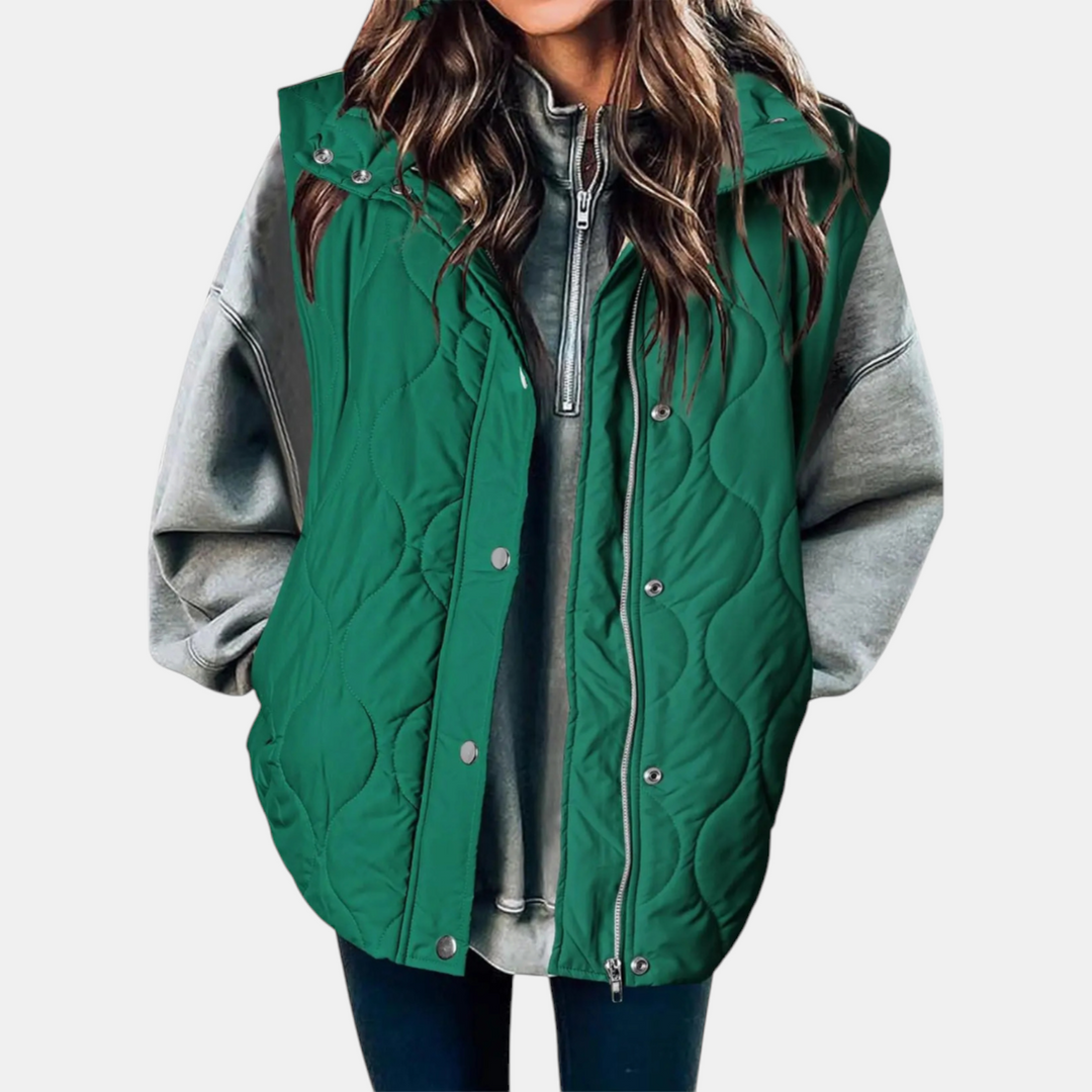 Sleeveless jacket with button closure and pockets for women