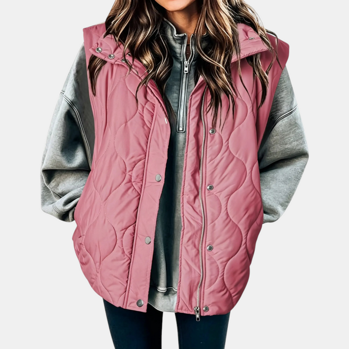Sleeveless jacket with button closure and pockets for women