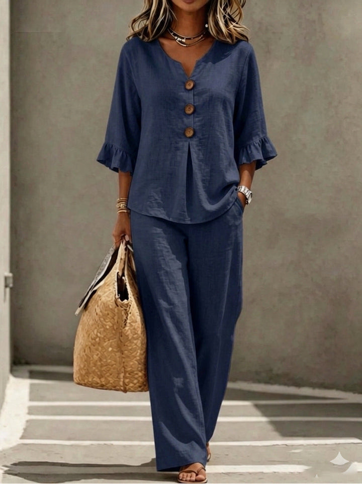 Relaxed linen set with women's top and trousers