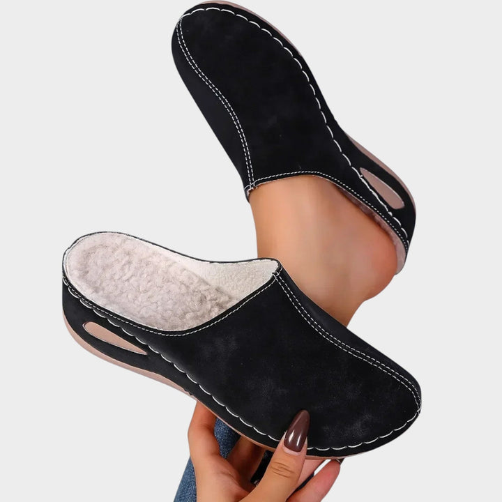 Lined shoes for women