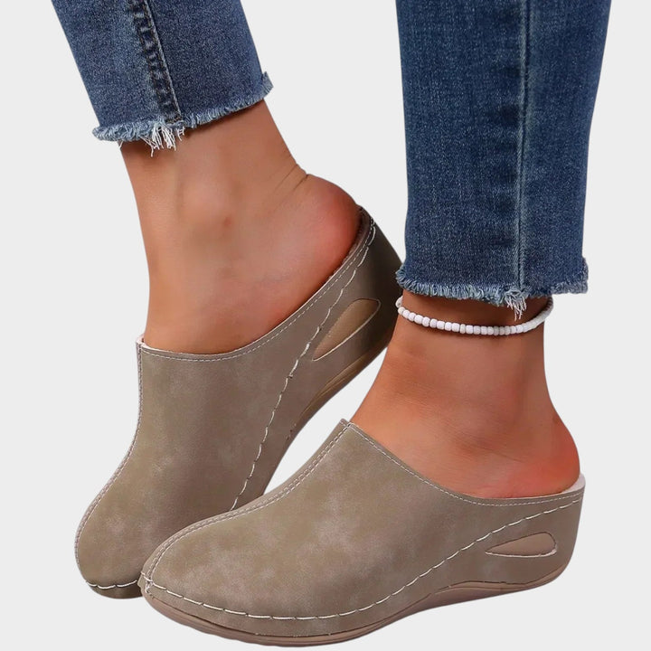 Lined shoes for women