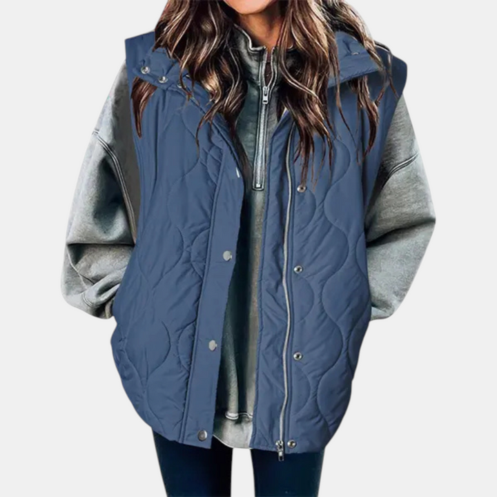Sleeveless jacket with button closure and pockets for women