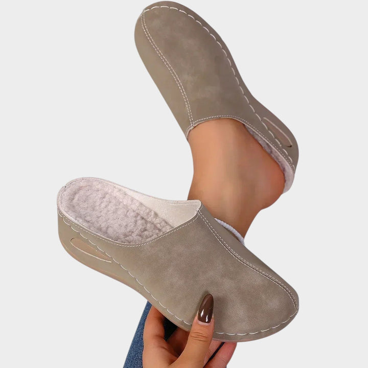 Lined shoes for women