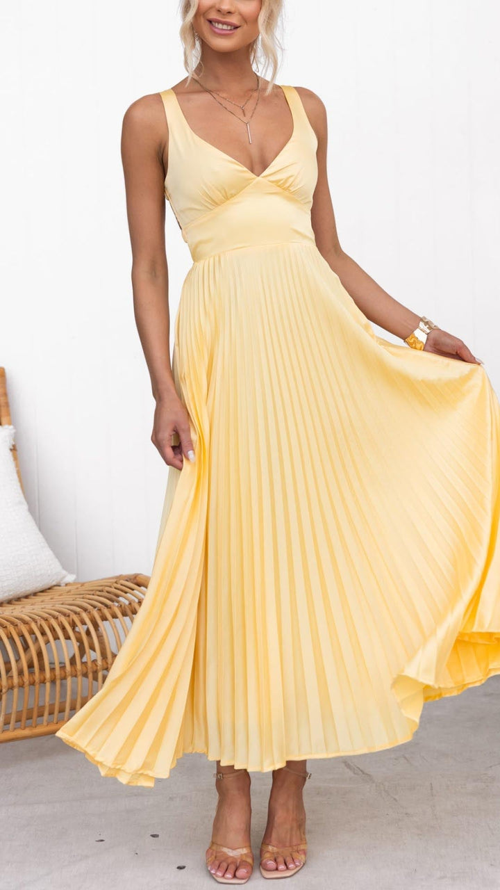 Yellow pleated maxi dress with V-neck for women