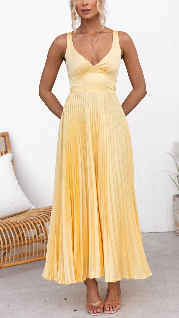 Yellow pleated maxi dress with V-neck for women