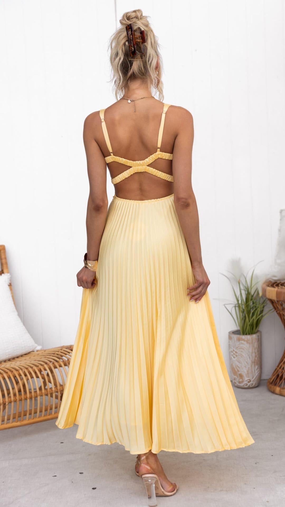 Yellow pleated maxi dress with V-neck for women