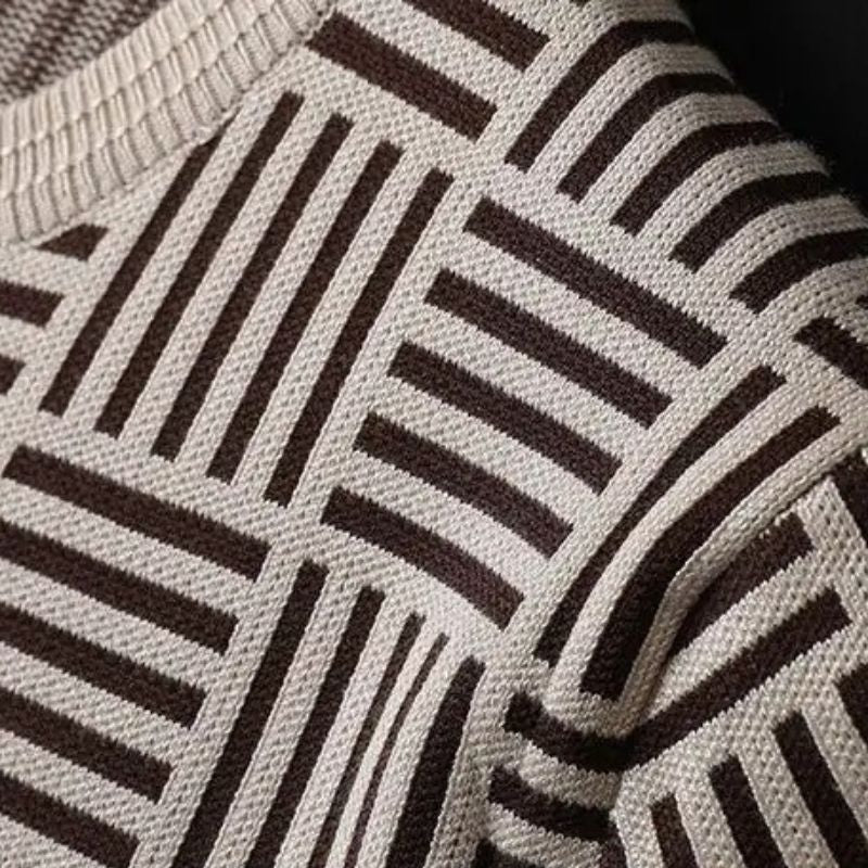 Women's Knitted Geometric Pattern T-Shirt with Crew Neck