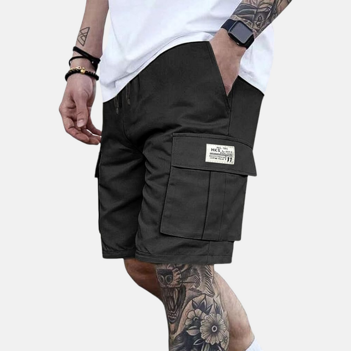 Loose-fitting cargo shorts for men