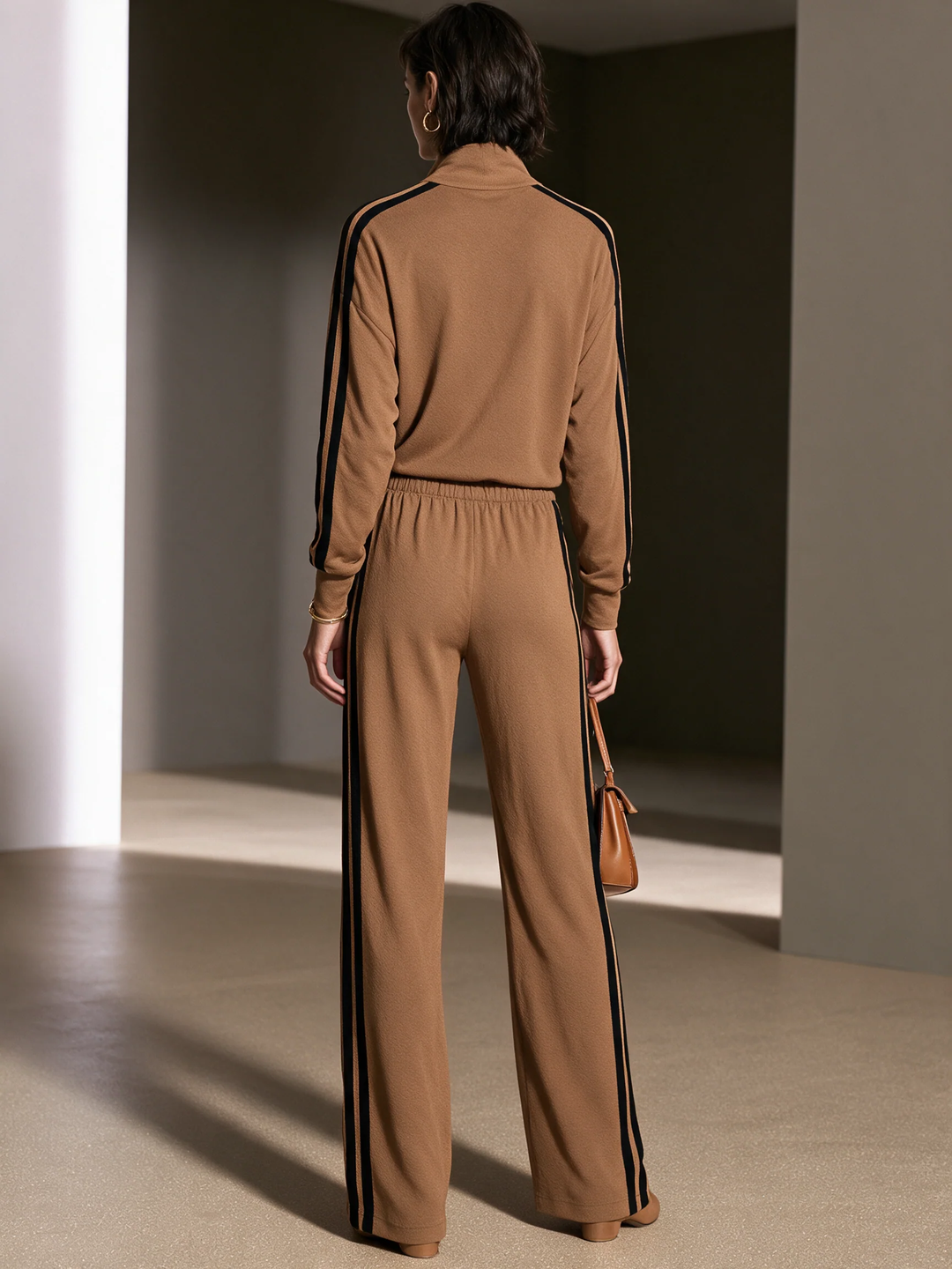 Top with Simple Buttons and Wide-Leg Pants for Women