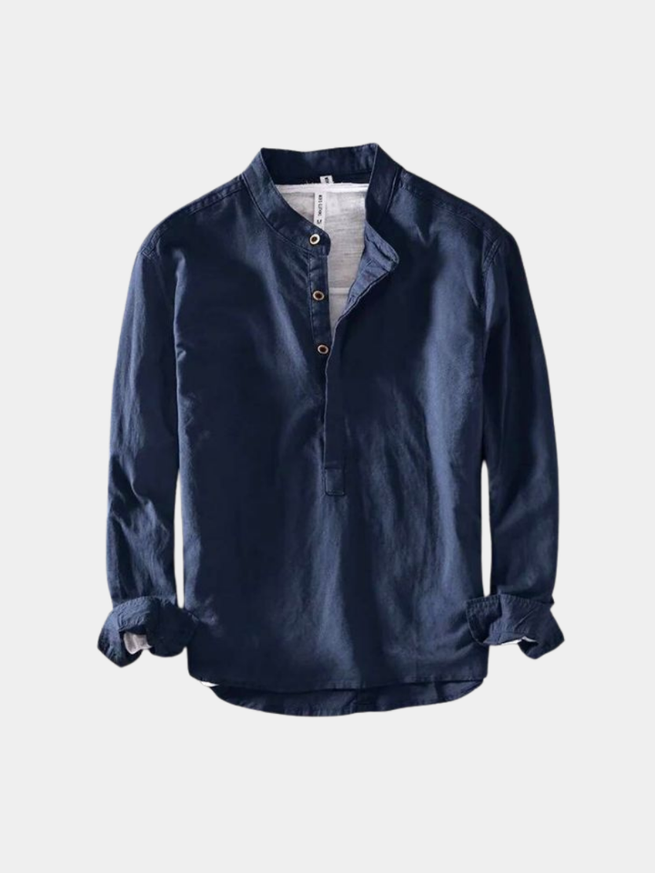 Men’s linen shirt with button closure