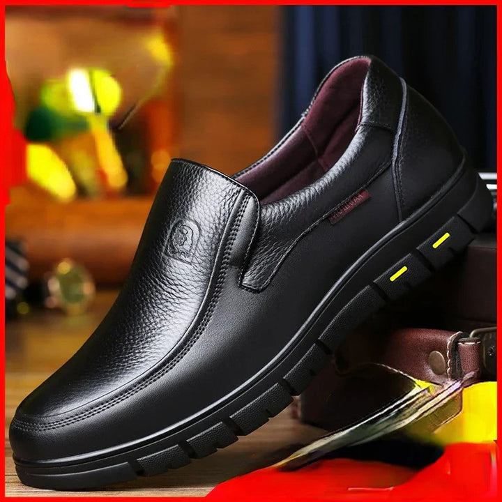 Herreloafers i ægte læder med kraftig flad sål