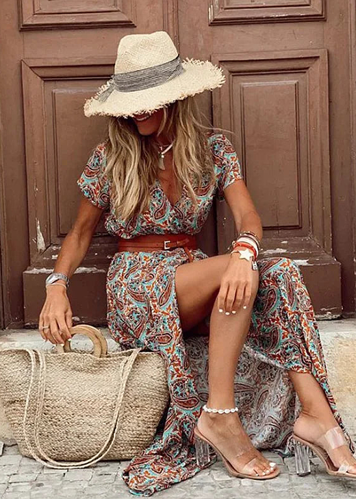 Maxi dress with short sleeves and a ruched waist for women