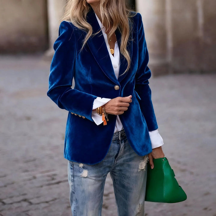 Elegant velvet blazer for women