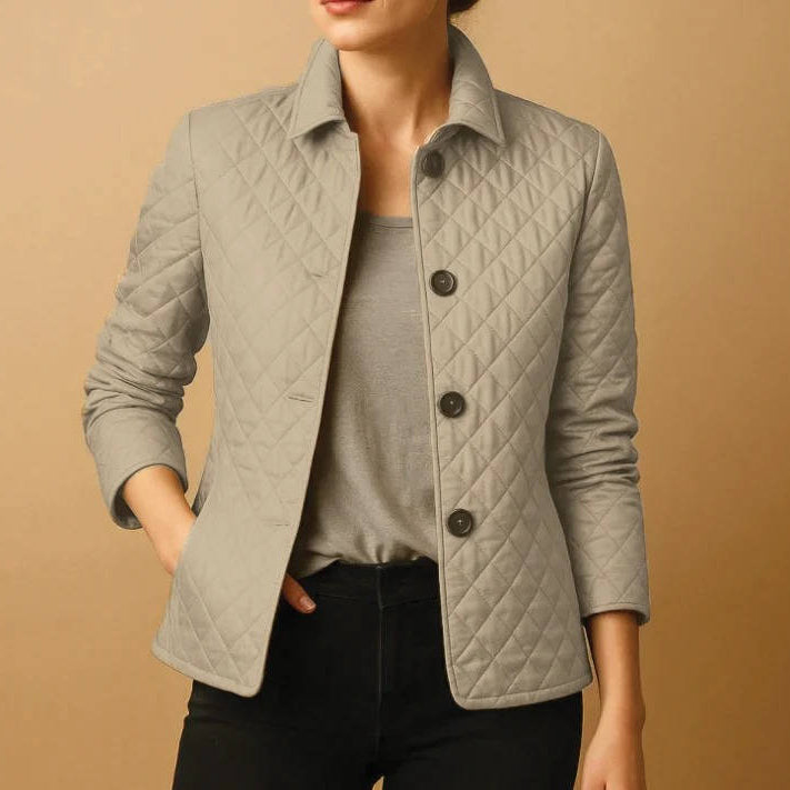 Lightweight quilted jacket for women