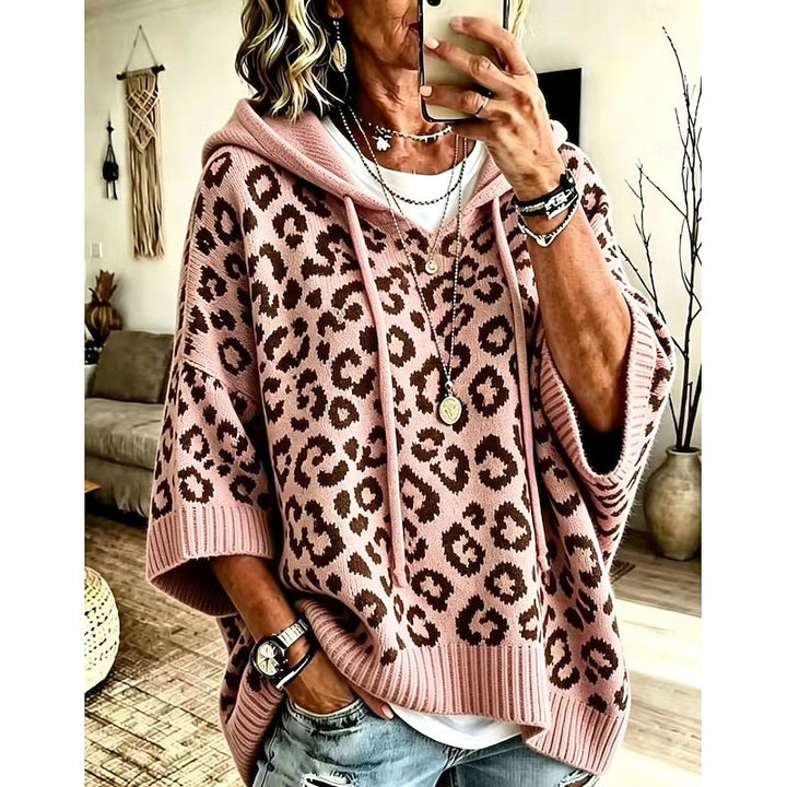 Relaxed-Fit Women's Hoodie with Animal-Inspired Pattern and Drawstring