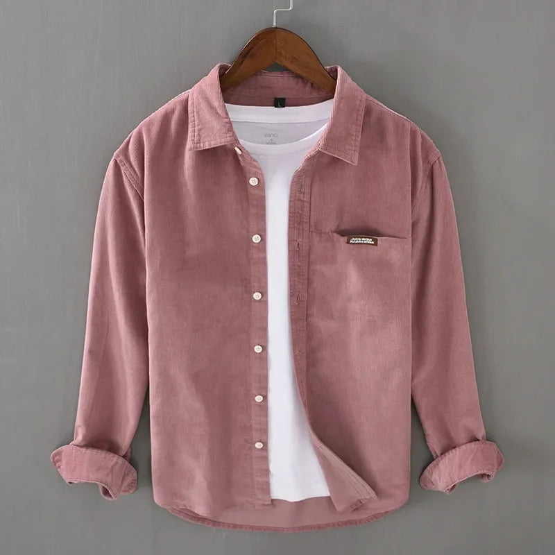 Men's shirt with chest pocket