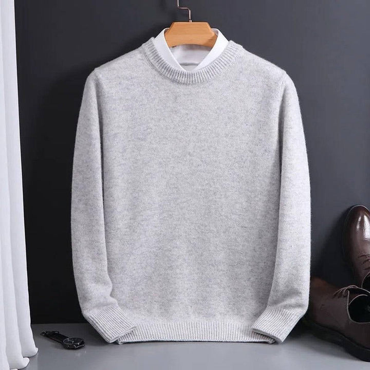 Men's crewneck sweater with ribbed edges