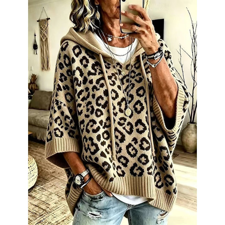 Relaxed-Fit Women's Hoodie with Animal-Inspired Pattern and Drawstring