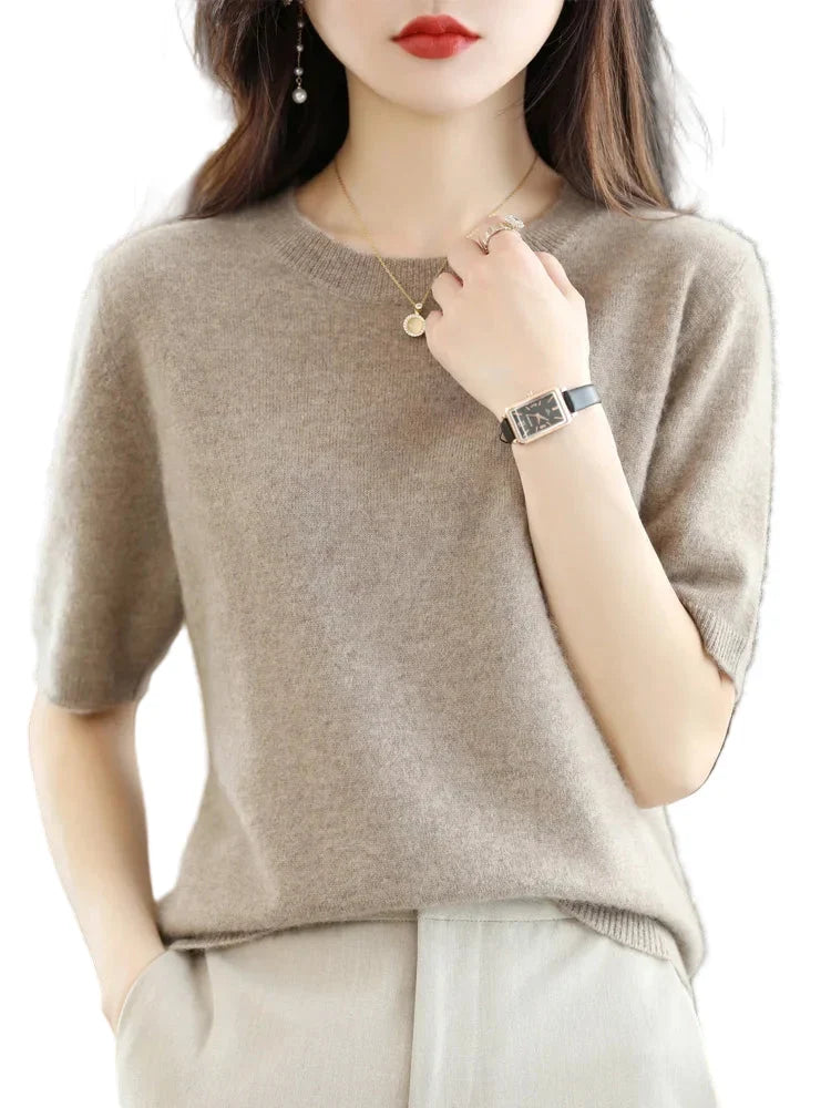 Crew Neck Knit Top with Short Sleeves and Regular Fit for Women