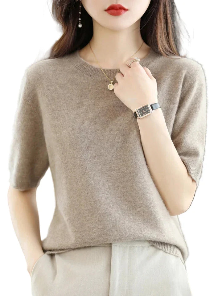 Crew Neck Knit Top with Short Sleeves and Regular Fit for Women