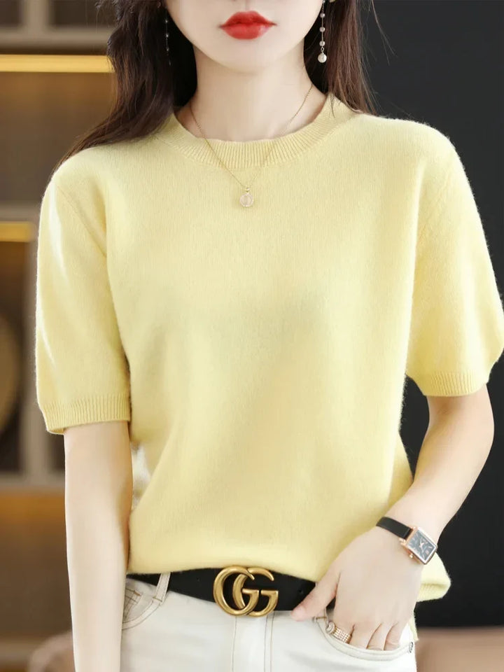 Crew Neck Knit Top with Short Sleeves and Regular Fit for Women