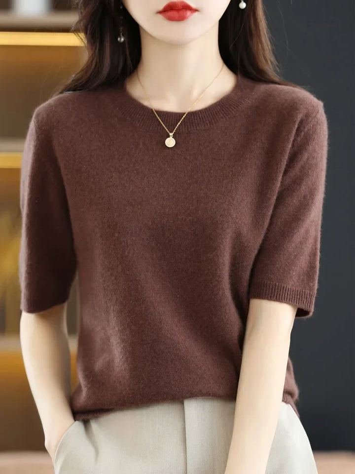 Crew Neck Knit Top with Short Sleeves and Regular Fit for Women