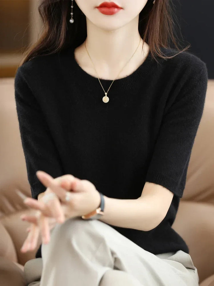 Crew Neck Knit Top with Short Sleeves and Regular Fit for Women